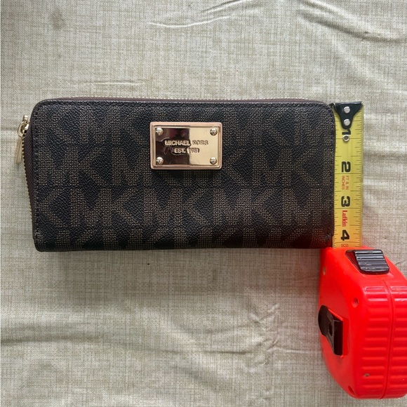 Michael Kors Dark Brown Signature Tote and Wallet - Picture 7 of 8